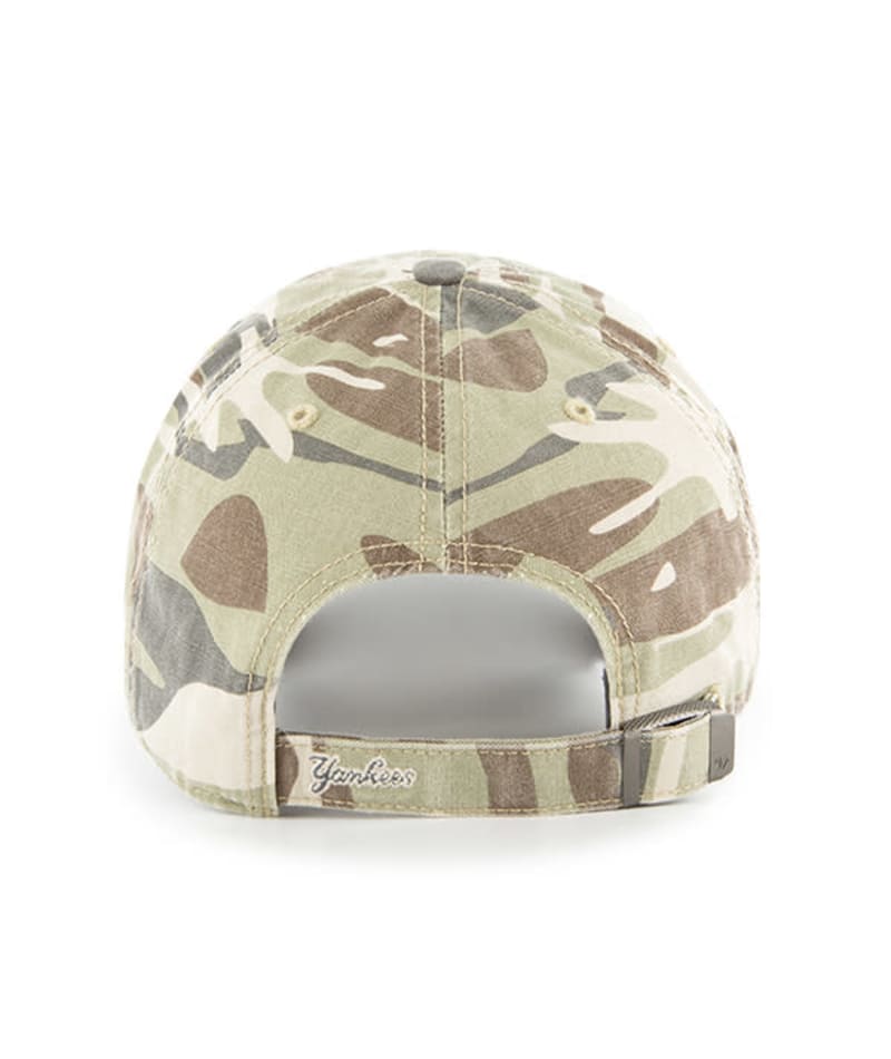 New York Yankees Tarpoon Faded Camo 47 Brand Clean Up Adjustable Hat - Image 2